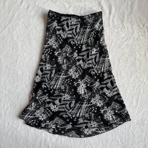 Vintaged Black and White Patterned Skirt